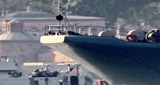 Eικόνες πολέμου στον Βόσπορο: Ρώσοι πεζοναύτες ετοιμάζονται να βάλλουν κατά τουρκικών σκαφών!