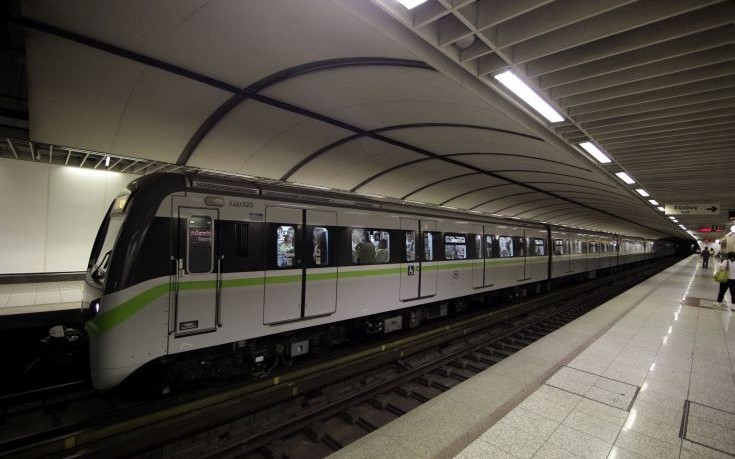 Αγνωστοι σημάδεψαν τα σπίτια ελεγκτών του μετρό με σπρέι