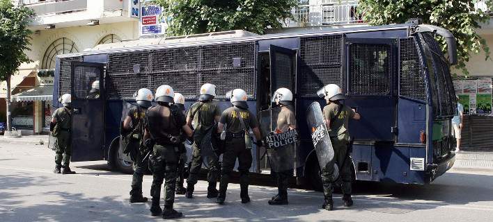 Εκκενώθηκε κτίριο στη Θεσσαλονίκη που είχε καταλάβει ομάδα 15 ατόμων