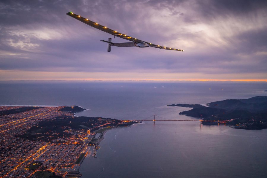 «Solar Impulse 2»: Το ηλιακό αεροσκάφος που «έγραψε» ιστορία πετώντας πάνω από τον Ειρηνικό [φωτό]