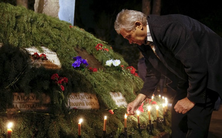 Θρήνος για τα θύματα του Τσέρνομπιλ- 30 χρόνια από το πυρηνικό ατύχημα (φωτό)
