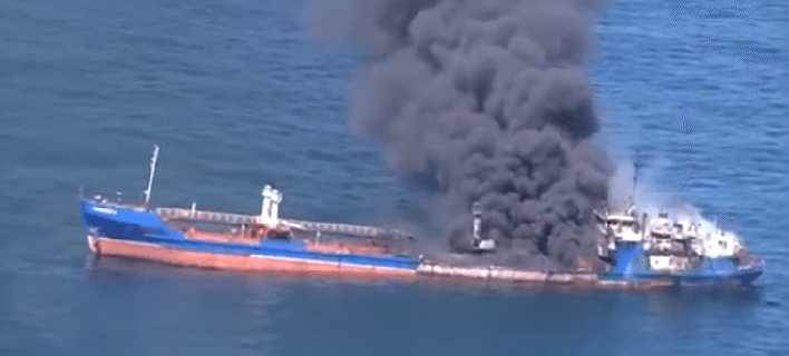 Τάνκερ τυλίχθηκε στις φλόγες στην Κασπία θάλασσα- Ένας νεκρός [βίντεο]
