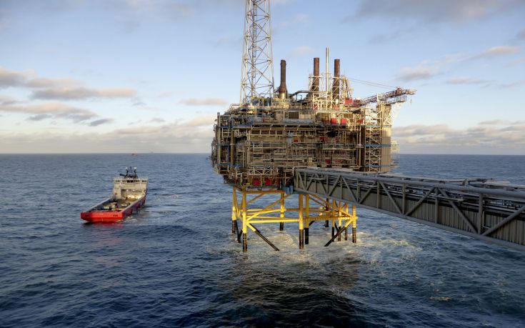 Reuters: Δεν έχουν βρεθεί επιζώντες μέχρι στιγμής από το ελικόπτερο που συνετρίβη στη Νορβηγία
