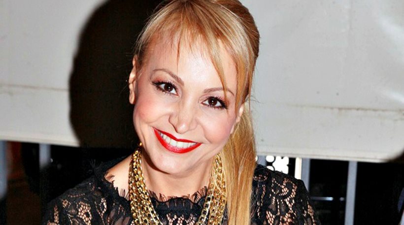 Νύχτα τρόμου στο σπίτι της Τέτας Καμπουρέλη – Πυροβολισμοί και άγριο ξύλο