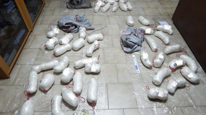 Κρήτη: Τρεις συλλήψεις για 46 αυτοσχέδιους εκρηκτικούς μηχανισμούς και 47 πυροκροτητές