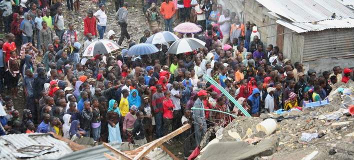 Κένυα: Κοριτσάκι ενός έτους ανασύρθηκε ζωντανό 3 ημέρες μετά την κατάρρευση κτιρίου!