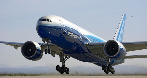 Boeing 777X: Το “καμάρι” της αμερικανικής βιομηχανίας εκσυγχρονίζεται [βίντεο]