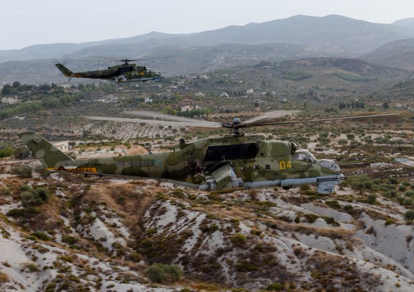 Ρωσικά επιθετικά ελικόπτερα παρέχουν υποστήριξη στους Κούρδους ανατολικά της Manbij (vid)