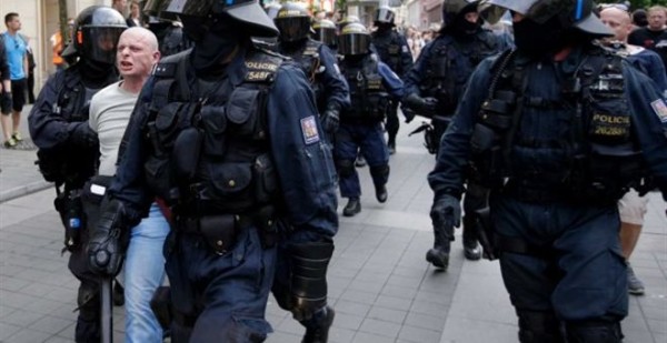 Συναγερμός στη Τσεχία μετά από τηλεφώνημα για εκρηκτικούς μηχανισμούς στον κεντρικό σιδηροδρομικό σταθμό [φωτό]