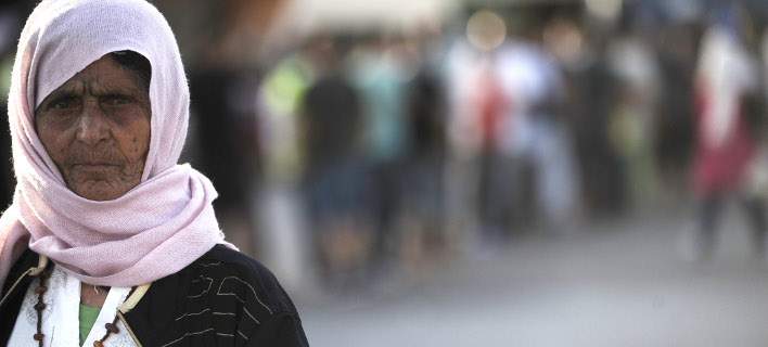 Πειραιάς: 1987 πρόσφυγες παραμένουν στο λιμάνι -Με αργούς ρυθμούς η μετεγκατάστασή τους