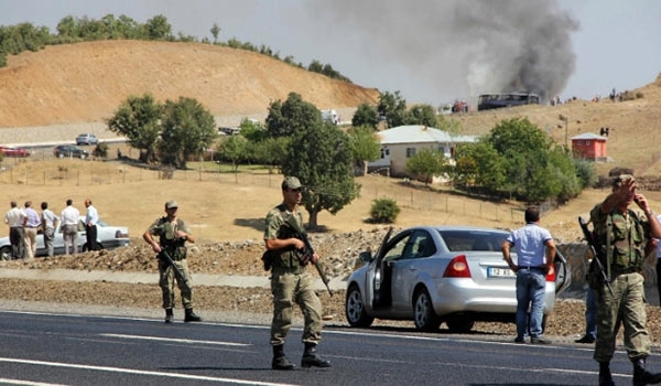 Κωνσταντινούπολη: Έκρηξη παγιδευμένου αυτοκινήτου κοντά σε στρατώνα