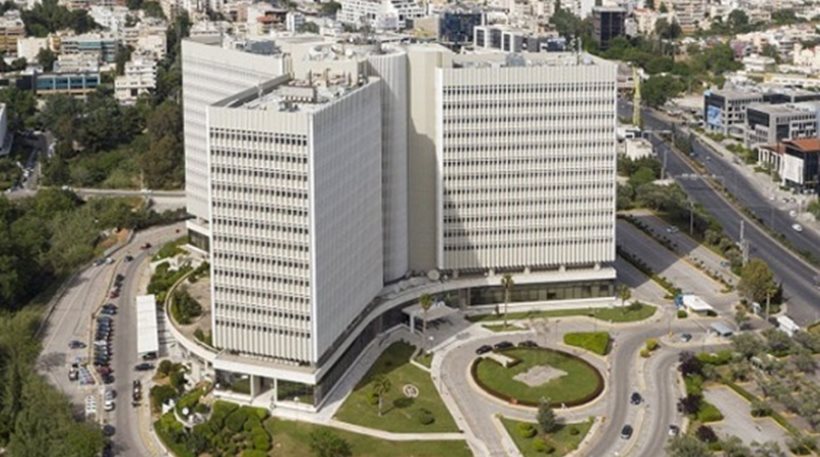 Σε εξέλιξη πυρκαγιά στο κτίριο του ΟΤΕ στο Μαρούσι