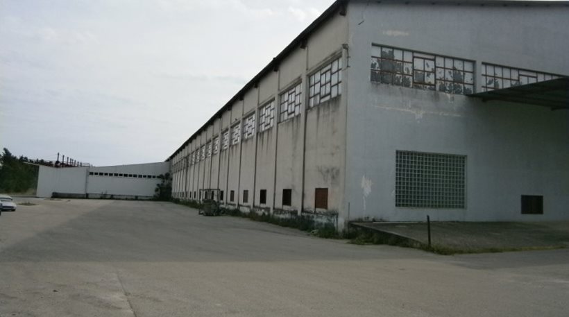 Ωραιόκαστρο: Σε αποκλεισμό του δρόμου έξω από το κέντρο φιλοξενίας προχώρησαν 50 πρόσφυγες [φωτό]