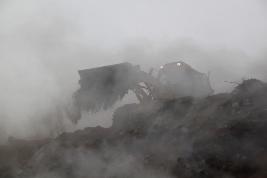Αλεξανδρούπολη: Φωτιά σε χωματερή – Ένα πυκνό νέφος καπνού ”πνίγει” τους κατοίκους