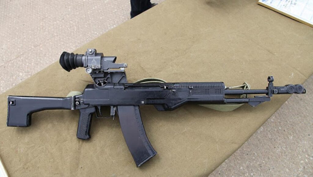 Δοκιμάζοντας το τυφέκιο AN-94 [βίντεο]