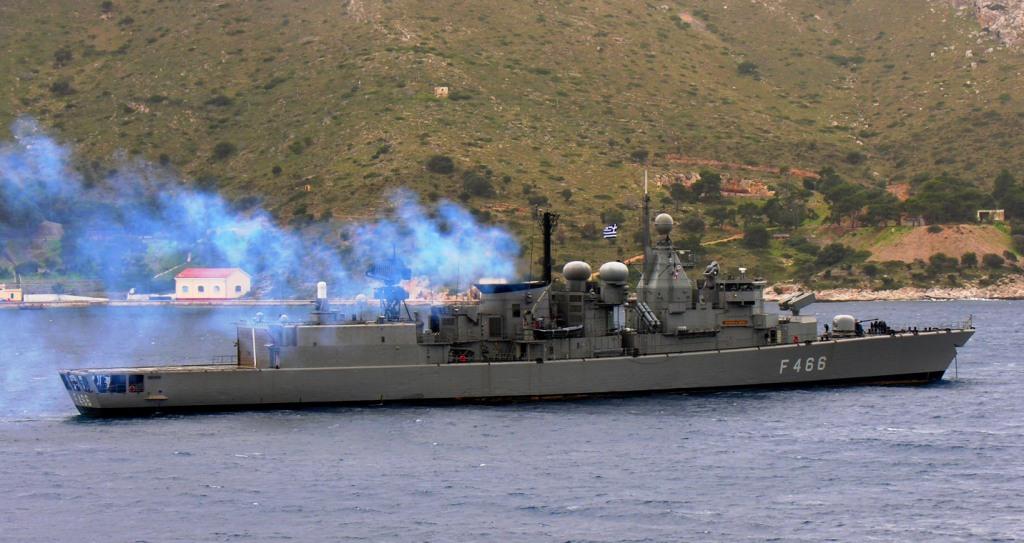 “Τρομοκρατική ενέργεια” λένε οι αιγυπτιακές αρχές για την πτήση MS804 – Εμπλοκή των ΕΔ στην έρευνα-διάσωση ανοιχτά της Καρπάθου (φωτό & βίντεο)