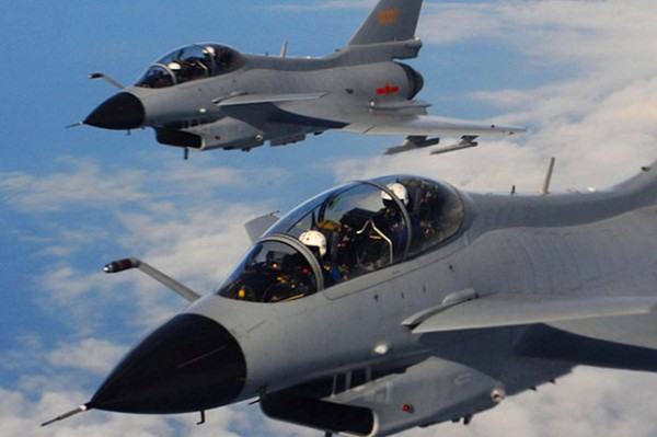 “Θερμό επεισόδιο” Ουάσιγκτον-Πεκίνου: Κινεζικά μαχητικά παρενόχλησαν αμερικανικό αεροσκάφος