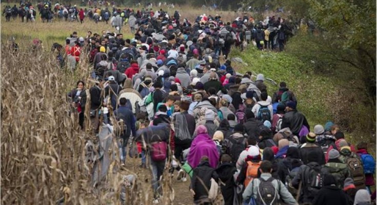 Περισσότεροι από 8.500 πρόσφυγες παραμένουν εγκλωβισμένοι στα νησιά – Έφτασαν άλλοι 110 [πίνακες]