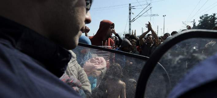 Ειδομένη: Τρεις προσαγωγές αλληλέγγυων – Εντοπίστηκαν και άτομα με καδρόνια και πέτρες