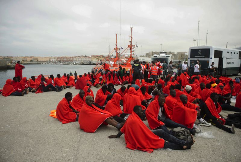 Η Ισπανία «πνίγεται» στους μετανάστες: Αποφάσισε να δεχθεί… 586 από Ελλάδα, Ιταλία, Τουρκία  και Λίβανο