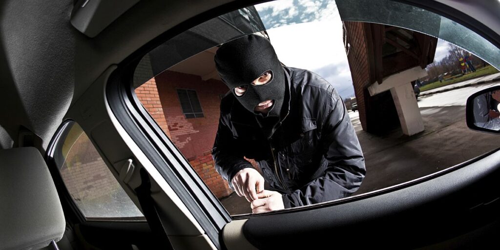 Δείτε πώς ανοίγουν υπερπολυτελές όχημα σε … δευτερόλεπτα! [βίντεο]