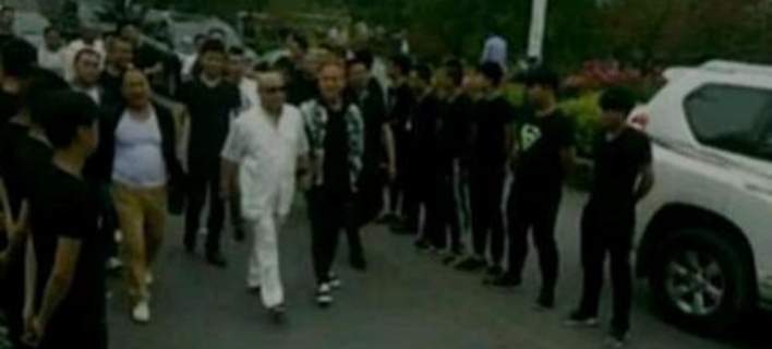 Κινέζος γκάνγκστερ έκανε προκλητικό πάρτι μετά από την αποφυλάκισή του και τον … συνέλαβαν ξανά