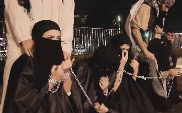 Ισλαμιστές πωλούν σκλάβες του έρωτα μέσω των social media για 8.000 δολάρια