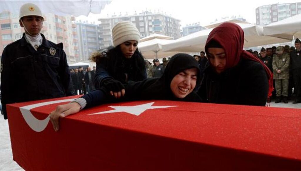 40 Tούρκοι στρατιώτες σκοτώθηκαν στις οδομαχίες του Σιρνάκ – Σφοδρές συγκρούσεις με έπαθλο την ερειπωμένη πόλη (βίντεο)