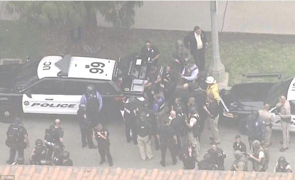 Σε εξέλιξη αστυνομική επιχείρηση για τον εντοπισμό του δράστη στο πανεπιστήμιο του Λος Άντζελες [βίντεο]