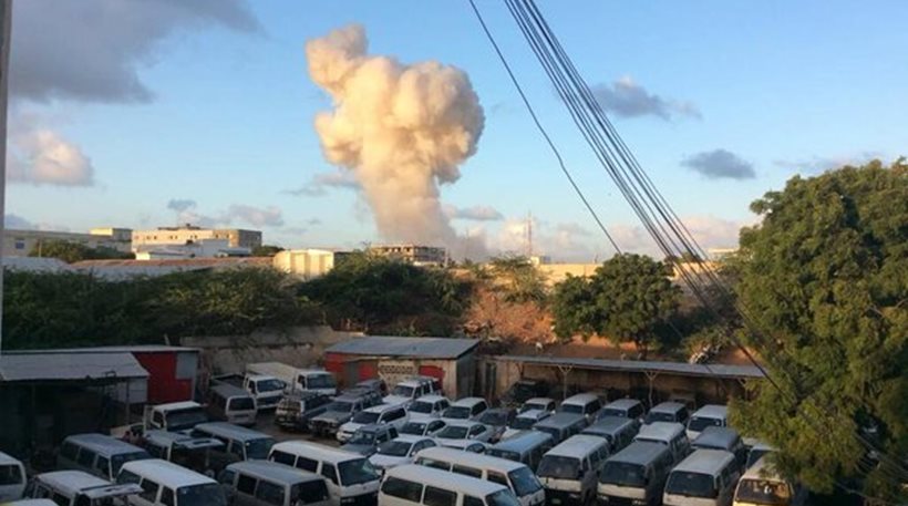 Τρομοκρατική επίθεση σε ξενοδοχείο στη Σομαλία – Τουλάχιστον 10 νεκροί [βίντεο]