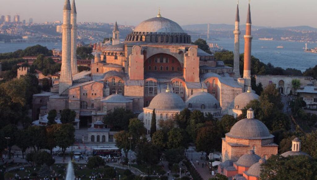 Βίντεο-σοκ: Η Αγία Σοφία και πάλι τζαμί! – Δείτε την ισλαμική τελετή – Ημέρα πένθους για την Ορθοδοξία