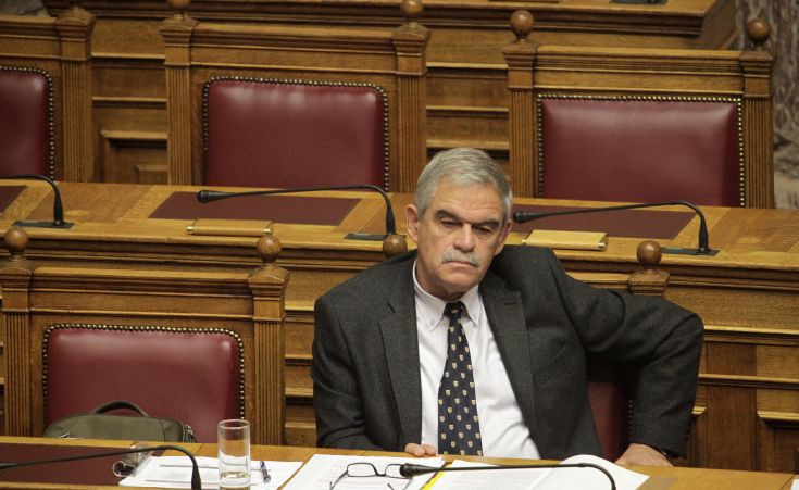 N.Tόσκας: «Θα μειωθούν στο μισό οι 4.000 αστυνομικοί που απασχολούνται στη φύλαξη υψηλών προσώπων»