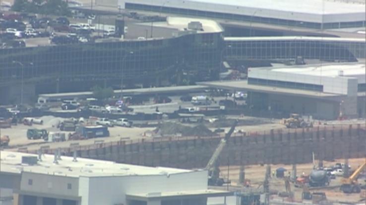 ΕΚΤΑΚΤΟ: Συναγερμός στο αεροδρόμιο του Ντάλας – Ακούστηκαν πυροβολισμοί [βίντεο] [upd2]