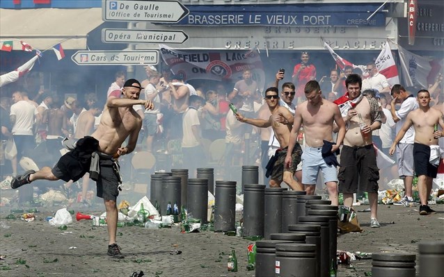 Euro 2016: Άγγλος οπαδός νοσηλεύεται σε κρίσιμη κατάσταση