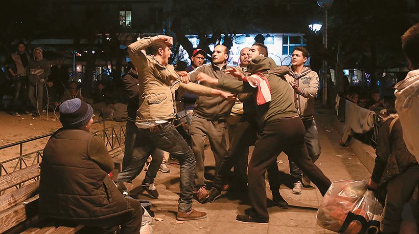 Εκτός ελέγχου το προσφυγικό: Πού θα γίνουν τα 40 νέα hot spots το καλοκαίρι