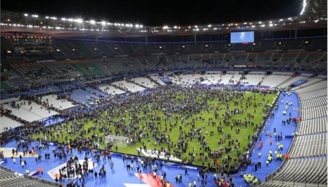 Παρίσι: Συναγερμός λόγω ύποπτου αντικειμένου στο «Σταντ ντε Φρανς»