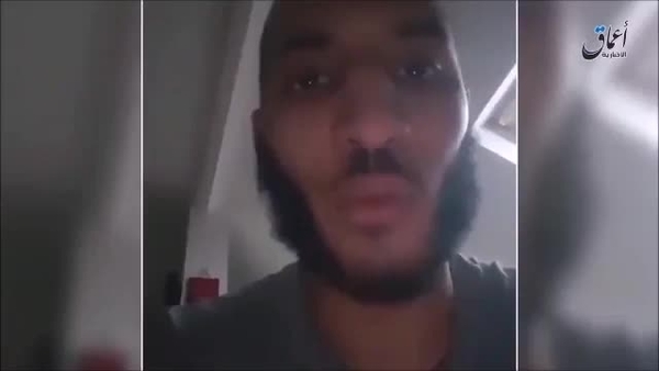 Το βίντεο με το οποίο ο Λαρόσι Αμπάλα προαναγγέλλει λουτρό αίματος