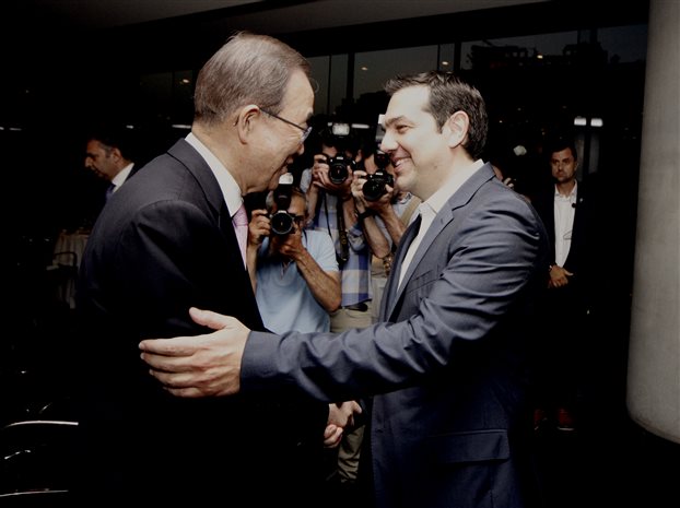 Συνάντηση Μπαν Γκι Μουν – Τσίπρα: «Είναι μεγάλη πρόκληση αυτό που έκανε για τους πρόσφυγες ο ελληνικός λαός»