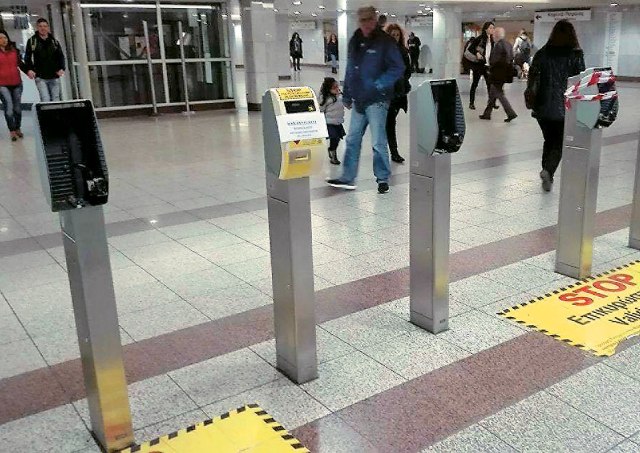 Αναρχικοί κατέστρεψαν 514 ακυρωτικά μηχανήματα ΜΜΜ – Αναλυτικά το κείμενο ανάληψης ευθύνης