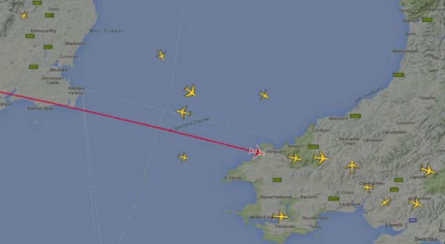 Λήξη συναγερμού για to αεροπλάνο της British Airways: Προσγειώθηκε στο αεροδρόμιο του Χίθροου (φωτό) (upd)