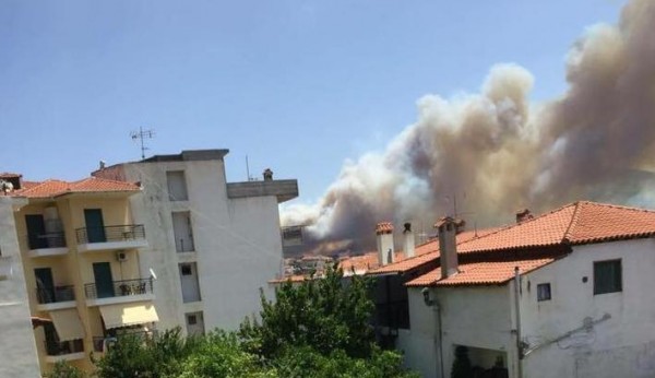 Σε ύφεση η φωτιά στον Μαρμαρά Χαλκιδικής