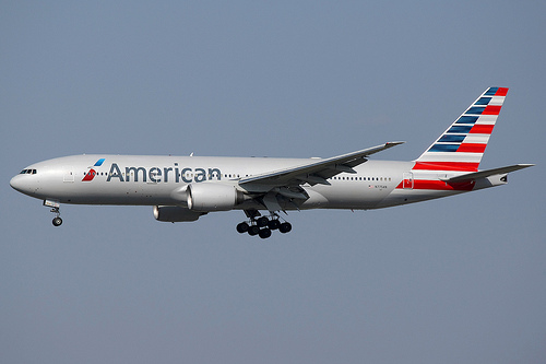 Συναγερμός στο αεροδρόμιο του Χίθροου – Εκκενώθηκε αεροσκάφος της American Airlines (vid)