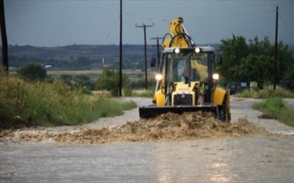 «Βούλιαξε» η Μεγαλόπολη στη «καρδιά» του καλοκαιριού- Καταστροφικές πλημμύρες και χαλάζι σε όλη την Αρκαδία (βίντεο)