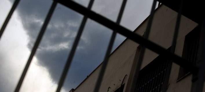 Φύλακας στις φυλακές Διαβατών εκτελεί χρέη και νοσηλευτή λόγω των ελλείψεων σε προσωπικό