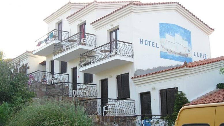 Σφράγισαν ξενοδοχείο στην Λέσβο που ήθελαν να το κάνουν κέντρο διαμονής μεταναστών