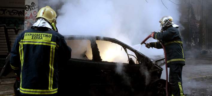 Αγνωστοι έκαψαν αυτοκίνητο του Δήμου Θέρμης