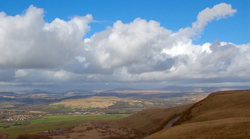Σε εξέλιξη επιχείρηση διάσωσης 20 μαθητών που χάθηκαν σε σπηλιές στην Ουαλία