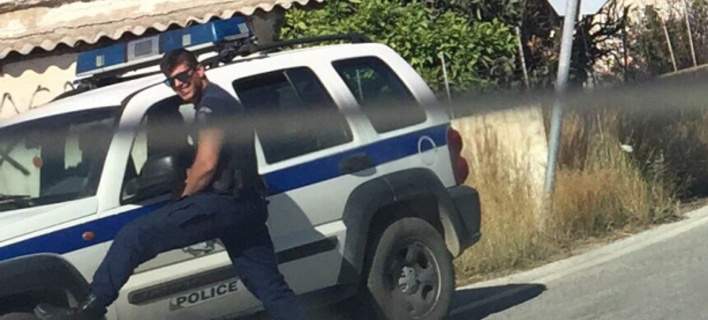 «Έπεσε» το διαδίκτυο από μία φωτογραφία Έλληνα αστυνομικού (φωτό)