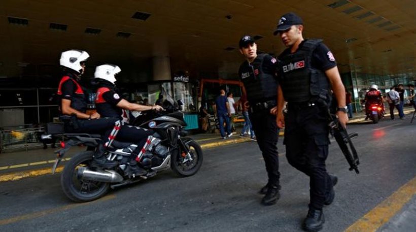 Τουρκία: Εννέα σύλληψεις υπόπτων φανατικών ισλαμιστών στη Σμύρνη