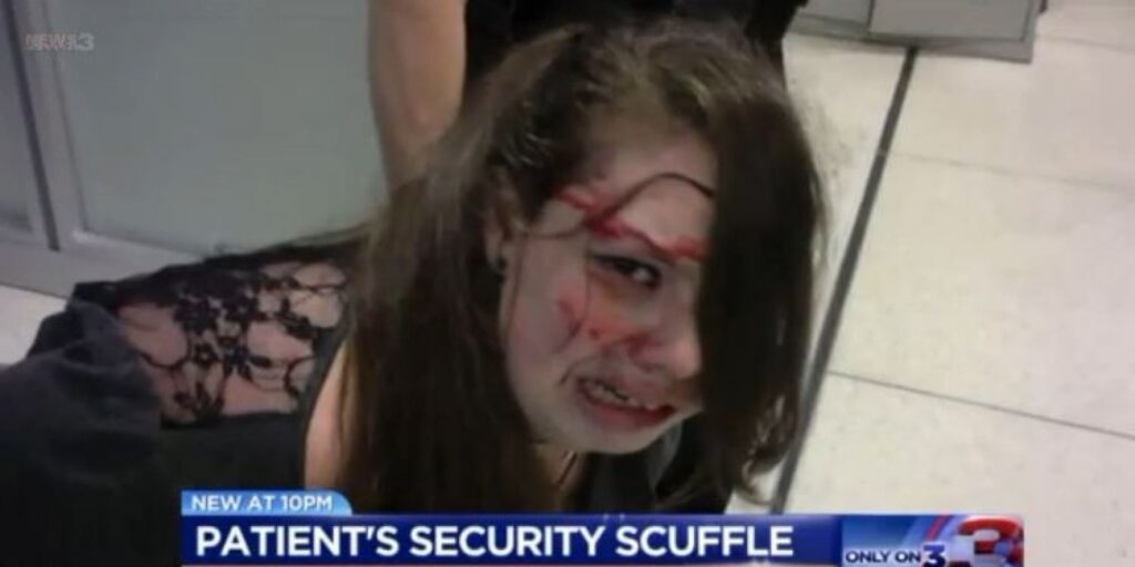 ΗΠΑ: Ασφάλεια αεροδρομίου τραυματίζει και συλλαμβάνει 18χρονη ανάπηρη καρκινοπαθή (φωτό, vid)